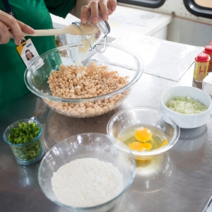 Reaproveitamento ensinado por nutricionistas a comunidades da capital permite economia e menor gasto com alimentos