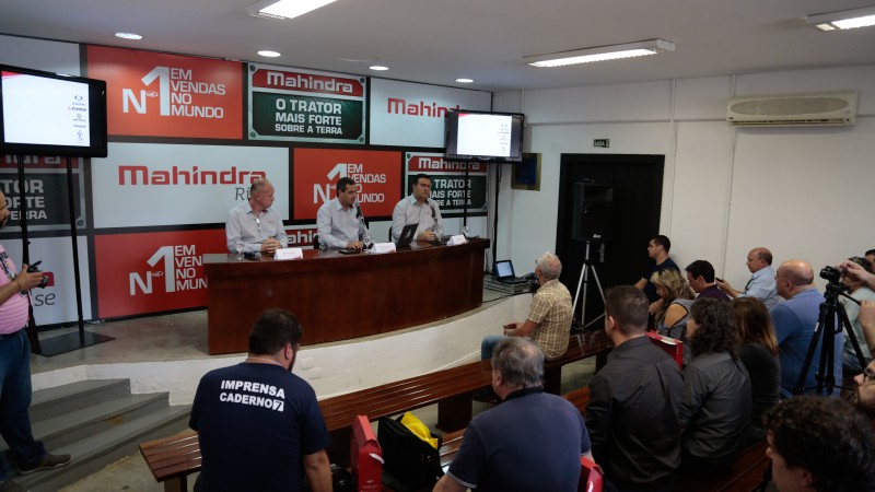 Direção da indiana Mahindra concedeu coletiva na Central de Imprensa