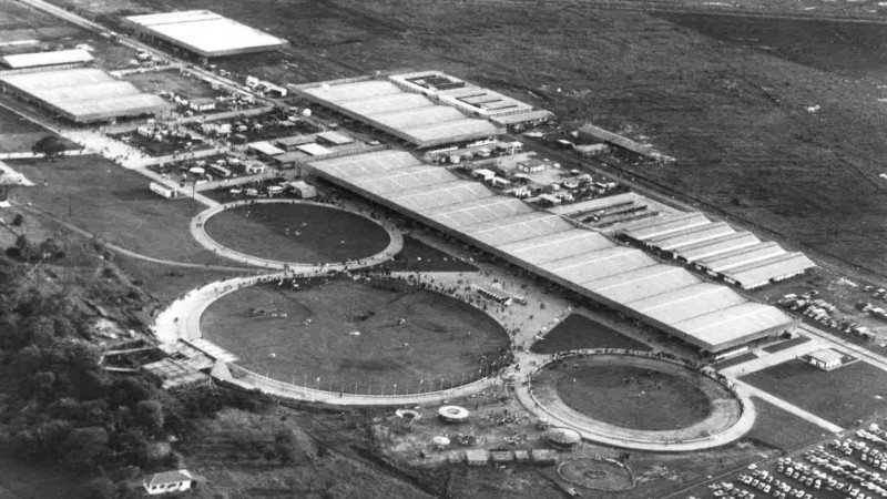 Vista aérea do Parque Estadual de Exposições Assis Brasil em 1971