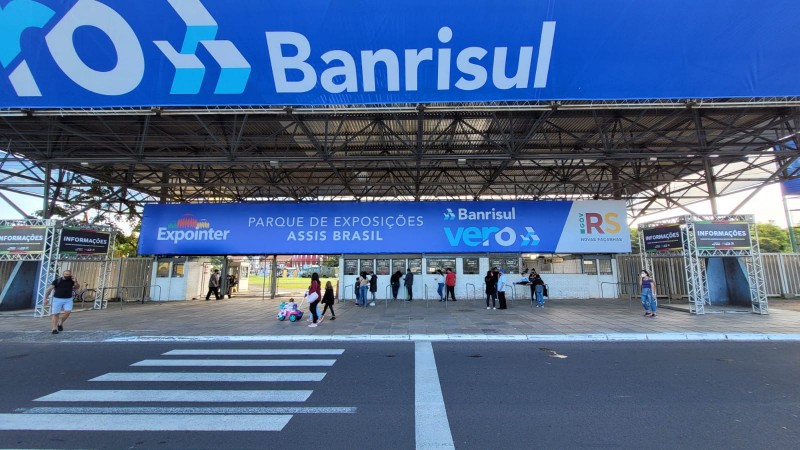 Empresa responsável montou estrutura para ajudar quem tem encontrado dificuldade na aquisição on-line de bilhetes