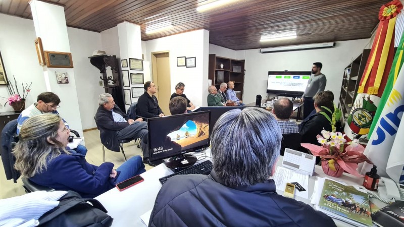 Reunião debateu a garantia de preço mínimo aos produtores de laranja gaúchos.