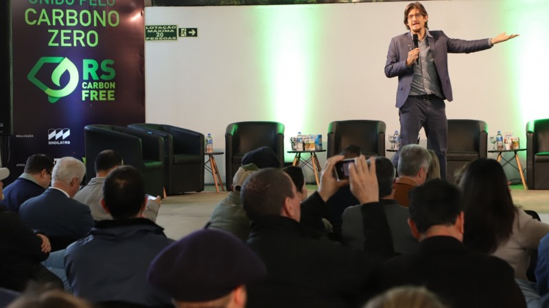A foto mostra o pesquisador Luiz Gustavo Pereira