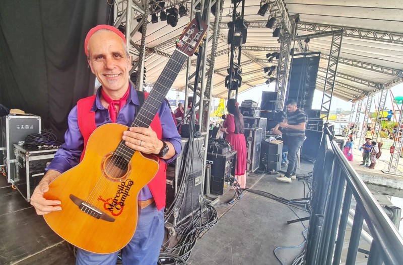 Marcello Caminha, violonista, cantor e compositor