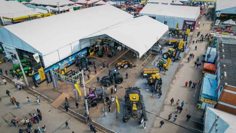 Foto aérea do setor de Máquinas agrícolas da Expointer 2024.