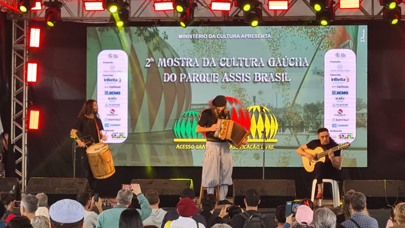 Músico Renato Borghetti se apresentou nesta tarde (29/08) no palco da 47ª Expointer