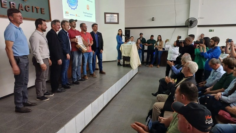 Vencedores do 3º Prêmio Referência Leiteira