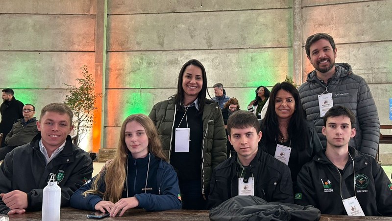 Alunos de escolas t&eacute;cnicas agr&iacute;colas participam do HackatAgro 2025, na Expointer